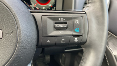 Nissan Qashqai 1.3 DiG-T MH Tekna 5dr Petrol Hatchback